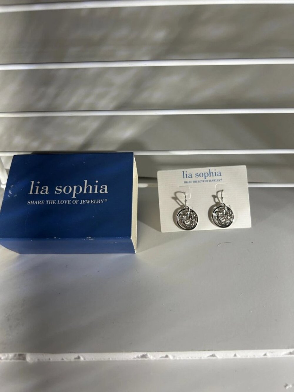 Lia Sophia NWOT Entwined Circle Silver Drop Earrings Women’s Jewelry - Picture 3 of 3